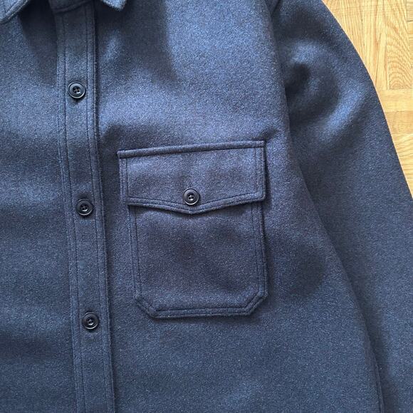 Uniqlo U Fleece Long sleeve shirt Jacket Dark Brown Size Medium New with tag - Picture 4 of 7